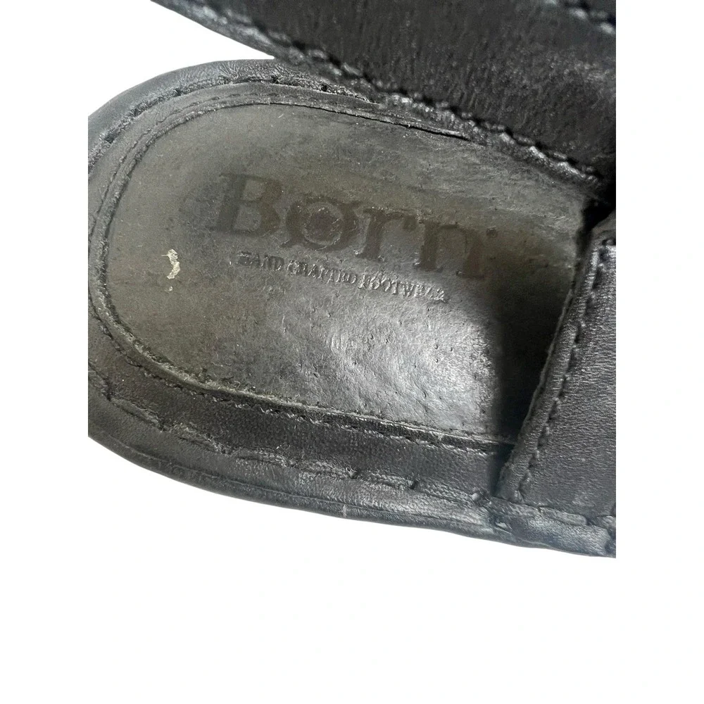 Born Kristy 9M/WBlack T- Strap Buckle Leather Sandals Silver‎ Hardware Flats